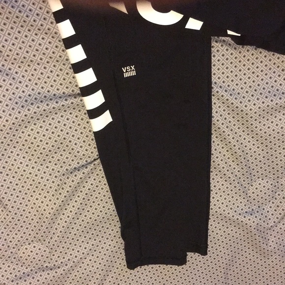 [Sold] VS Sport VSX Knockout tights - Picture 6 of 7